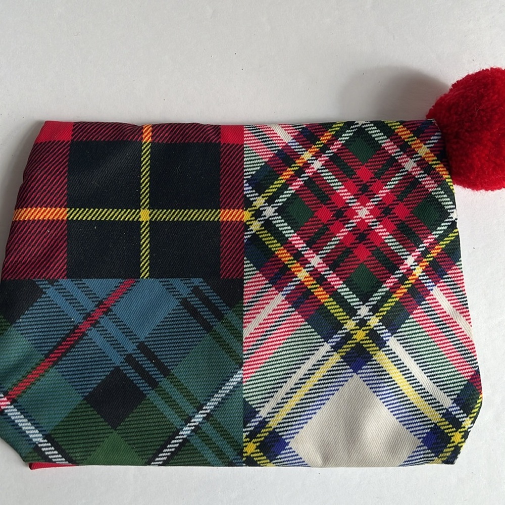 Estee Lauder Makeup Bag Plaid with Pompom Pouch NWOT - Picture 4 of 8